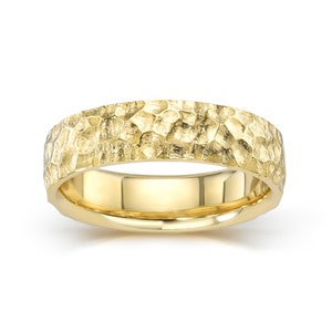 14K Hammered Wedding Band I Mens Solid Gold Band I 5.00 MM Wide Hammer Finish Band I Mens Engagement Band I Unique Men&#39;s Hammer Finish Band.