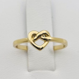 14K Women&#39;s Heart Knot Ring I Yellow Gold Love Ring I Love Heart Ring I Single Heart Ring I Dainty Promise Ring I Unique Design.