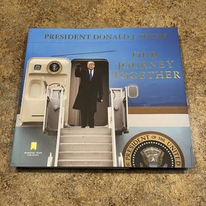 Donald Trump Autographed Book - Our Journey Together Bollëku
