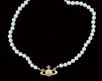 New In Box Vivienne Westwood Gold Triple Pearl Choker Necklace 
