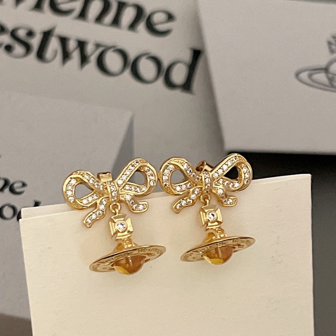 Big vivienne 2024 westwood earrings