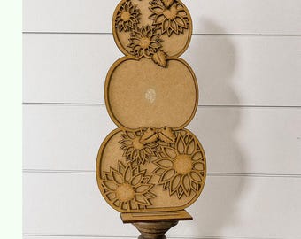 Sunflower Stacking Pumpkin Decor – Rustic Fall Shelf Sitter, Primitive Pumpkin Stack with Sunflower Accent