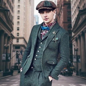 Vintage Green Herringbone Tweed Suit Timeless Style Modern Charm for Wedding and functions woolen suit