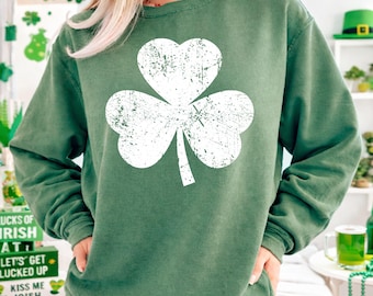Vintage Kleeblatt Sweatshirt, Distressed Clover St Patrick's Day Shirt, Lucky Irish Crewneck, Minimalist Saint Paddy Geschenk, Comfort Farben