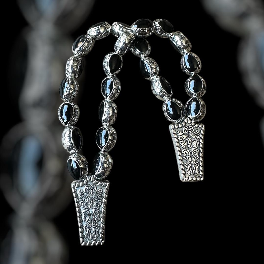 Tzbex Handmade Elegant Decorative Piece: Stylish Artistic Design