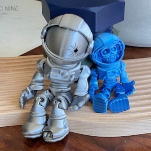 Flexi Articulated Skeleton Astronaut, Articulated Flexible Skeleton, Office Desk Decoration, Holiday Gift, Halloween Decoration