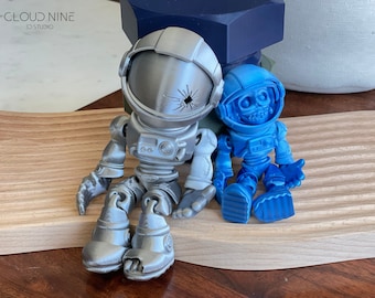 Flexi Articulated Skeleton Astronaut, Articulated Flexible Skeleton, Office Desk Decoration, Holiday Gift, Halloween Decoration