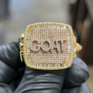 Premium Ice Out VVS Moissanite Diamond Ring Rapper Hombres Carta personalizada Champion Ring / 925 Silver Hip Hop Bust down Personalizar regalo de anillos