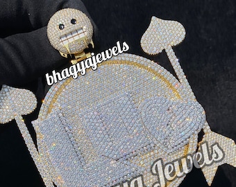 Colgante de diamantes VVS para hombre, plata 925, con acabado esmaltado, personalizado, estilo hip hop, con moissanita y logotipo personalizado.