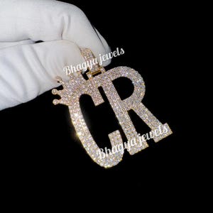Colgante de letra personalizado completamente helado para mujer, dije de diamante de moissanita VVS chapado en oro amarillo y plata 925, regalo de San Valentín para ella y él