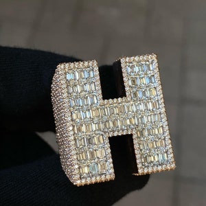 Anillo personalizado con inicial de diamante baguette grande con incrustaciones de hielo, anillos personalizados con 26 letras del alfabeto, anillos llamativos de oro para hombre, joyería de hip hop
