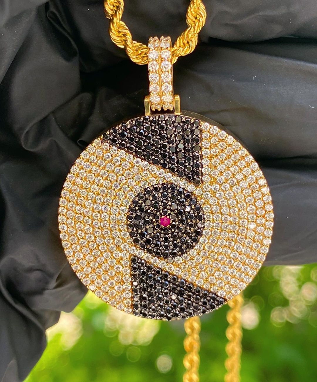 Moissanite Iced Out Round Circle Hip Hop Rapper Medallion Pendants ...