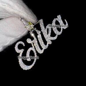 Collar con colgante de placa de identificación de diamantes hecho a mano, nombre de diamante con escritura en oro macizo, collar personalizado con colgante de nombre personalizado, regalo único
