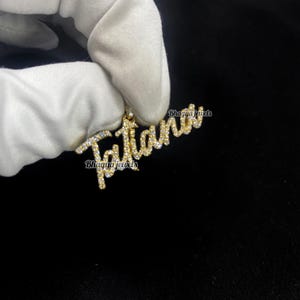 Pingente com nome de diamante, colar com letras de ouro 14K, colar com nome pavê, presente personalizado, joias personalizadas, presentes para o Dia das Mães, presente para a mãe