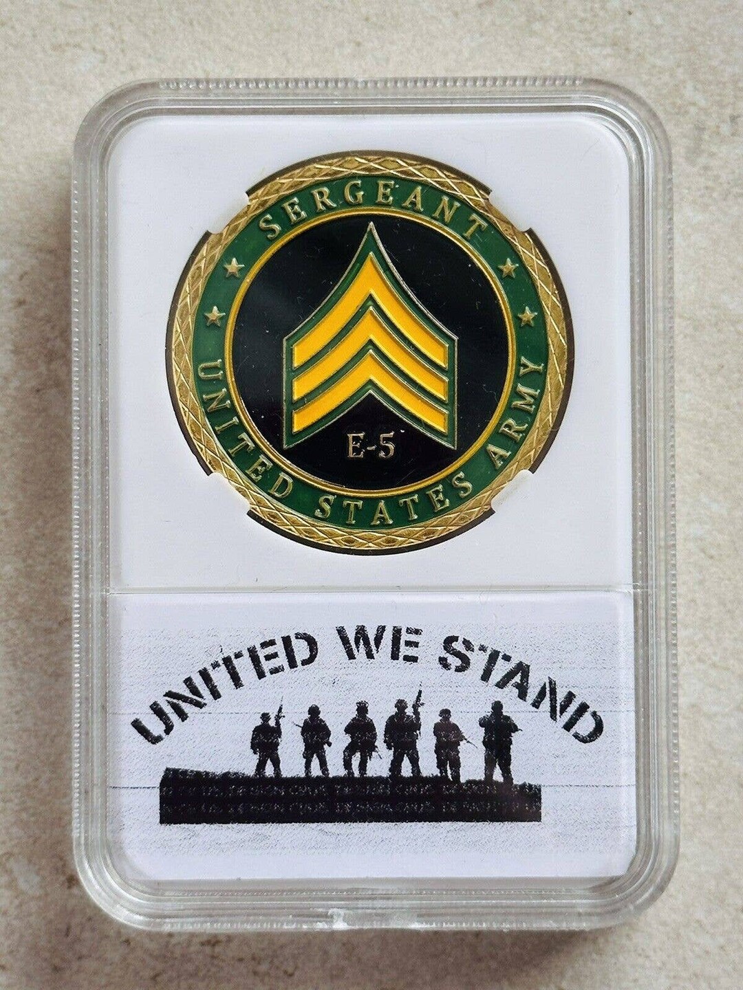 US ARMY SERGEANT E-5 Challenge Coin With Case - Foto 10