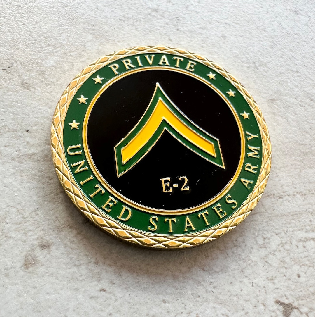 United States Army PRIVATE E2 Challenge Coin. Fast Shipping Etsy(02)
