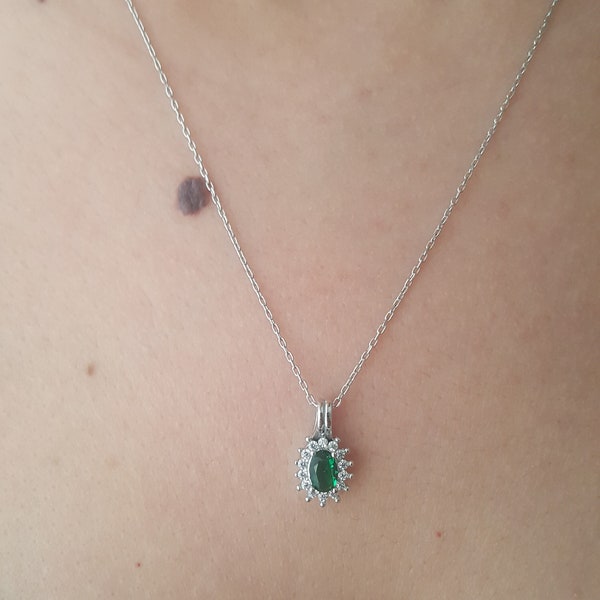 Emerald Green Stone Necklace, 925 Sterling Silver Necklace, Minimalist Elegant Silver Necklace, Gift for Mother, Woman Necklace