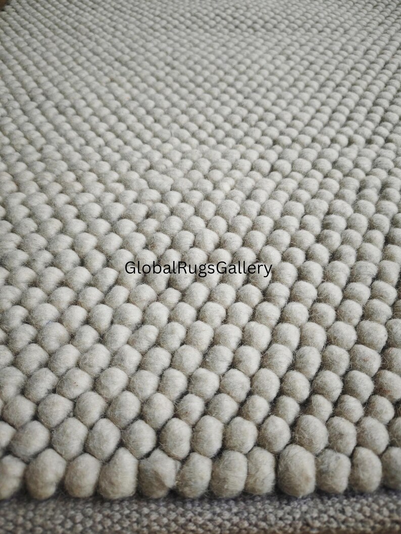Bumpy Wool Rug Handmade Wool Felt Ball Rug: White Pebble Carpet, Modern Home Decor - Etsy