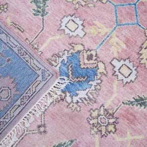 Handmade Wool Rug: Antique Turkish Floral Medallion