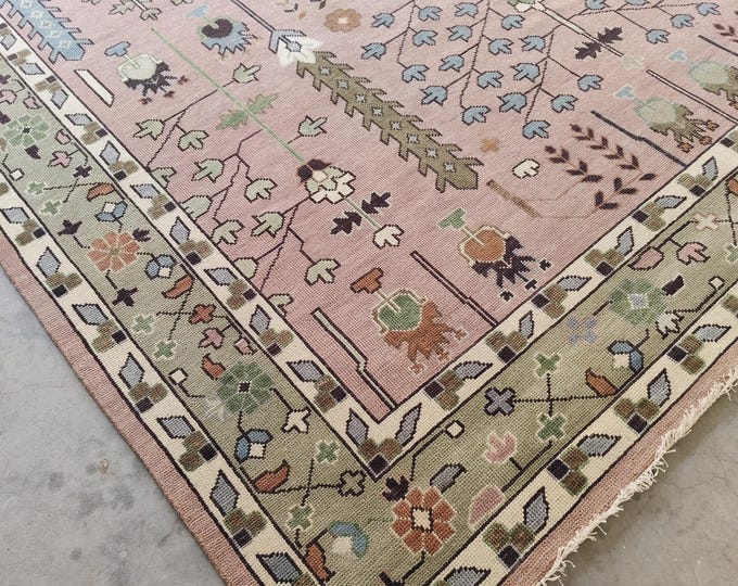 Hand Knotted Oushak Wool Rug – Peach Pink Floral Vintage Style living room bedroom