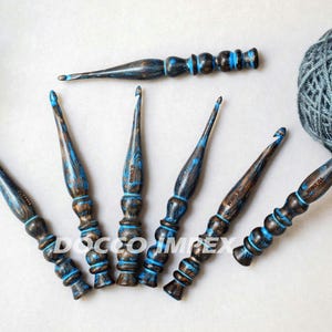 Handmade Ergonomic Wooden Crochet Hooks for Arthritic Hands (Set Of 7)  Needles For Yarn Accessories | Size (4,5,6,7,8,9,10mm)|Antique Color