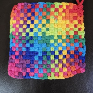 Handvirkade grytlappar! (Chevronmönster)