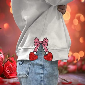 Coquette Bow hart stoffen Sweatshirt borduurontwerp, hart Valentine borduur 6 maten direct downloaden, Love XOXO borduurontwerp