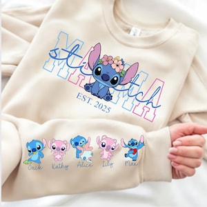 Camiseta personalizada para mamãe em PNG, Mamãe com nome de criança na manga em PNG, Mamãe e bebê em PNG, Mamãe alienígena azul personalizada em PNG, Presente personalizado para o Dia das Mães