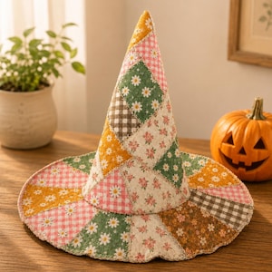 Blommigt lapptäcke häxhatt, Cottagecore Halloween-kostym, Bus eller godis-outfit, häxhatt, läskig present, Halloween-tillbehör