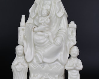 Figura di porcellana cinese Kangxi Guanyin Statuetta in ceramica Dehua Dinastia Qing Gruppo scultoreo antico del XVIII secolo Divinità daoista