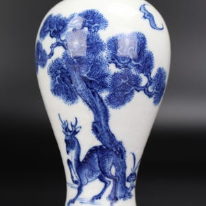 Chinese porcelain vase 18th century blue and white soft paste Huashi vase Yongzheng Qianlong Kangxi antique Qing dynasty Asian art