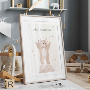 Poster Boho Space Bear, Boho Room, Adventure Bär, Teddybär Astronaut, Bär auf Planet, Bär auf dem Mond, Boho Poster, Boho Farben, P20