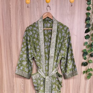 Patchwork Silk Kimono Robe, Vintage Sari Boho Lightweight Travel Coverup