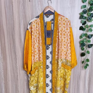 Lange vintage sarizijden kimono, kleurrijke patchworkstofdoek, uniek in zijn soort