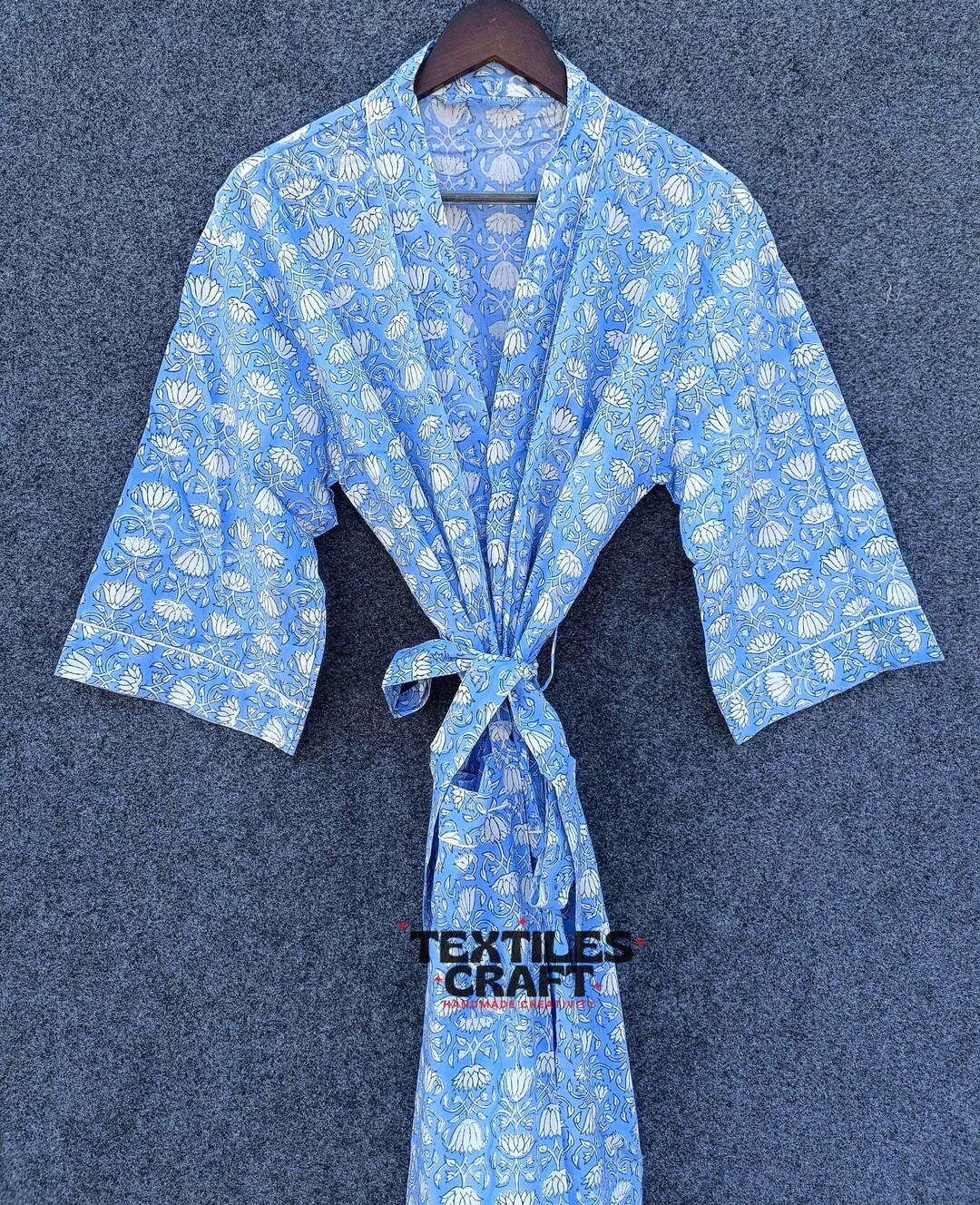 青い花柄コットン着物ローブ：インドのブロックプリントのガウン