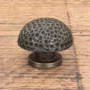 Tirador de hierro fundido con forma de seta para armarios – Tirador de cajón estilo bosque de setas, herrajes para muebles rústicos y originales.