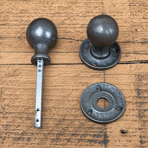 Ensemble de poignées de porte rondes en fonte – Poignées rondes de 60 mm avec axe – Quincaillerie de porte intérieure style rustique cottage