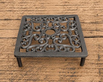 Cast Iron Trivet – Heartbloom Square Hot Pot Stand, Farmhouse Table Protector & Rustic Kitchen Decor
