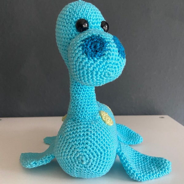 Monster von Loch Ness Nessi gehäkelt Amigurumi Häkelfigur