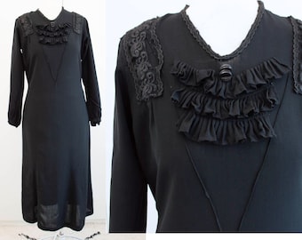 1930s black day dress bishop sleeve, size 40