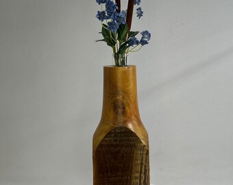 Vase carré en forme de poteau de haie tourné à la main