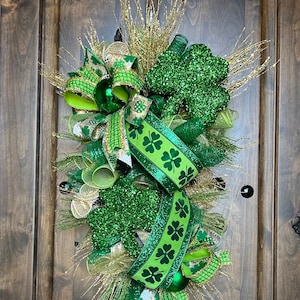 St. Patrick's Day Wreath, St. Patty's Wreath, St. Paddy's Wreath, Green Wreath for front door, Shamrock Wreath, Irish Wreath, Clover Wreath