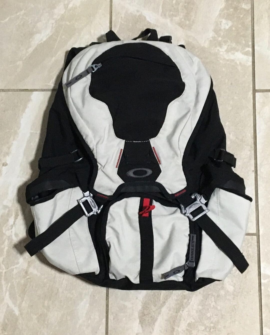 Oakley Utility Tote 20L Black