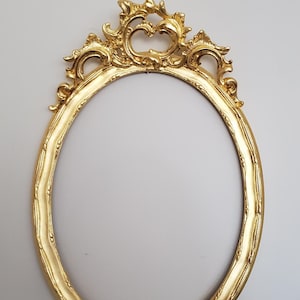 Miroir ovale ancien en bois doré à la feuille d'or (entièrement restauré) 53x36cm/Gold leaf gilded oval ancient mirror (entirely restored)