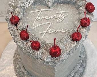 Vingt-cinq toppers de gâteau en acrylique pour gâteau coeur vintage | Topper de gâteau en forme de coeur | Script de charme de gâteau d’anniversaire | Charme Vintage