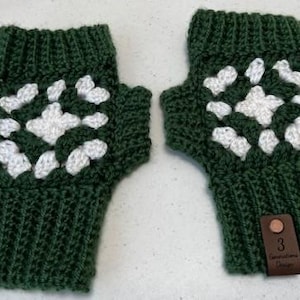 Granny Square Finger Gloves