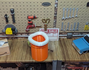 1:10 Scale Camp Bathroom - Scale RC Accessories!