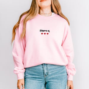 Sudadera con texto en inglés &quot;Mamá de tres&quot;, regalo para el Día de la Madre, camiseta bordada con el anuncio del bebé número 3, bendiciones para mamá de tres, regalo para el tercer baby shower