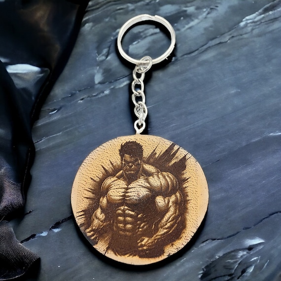 Portachiavi In Legno Hulk - Promotech: Supereroe Inciso Al Laser, Naturale Ed Ecologico