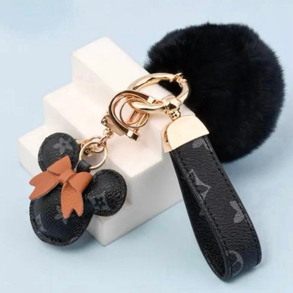 Luxury Minnie bow keychain flower pattern faux fur pom pom charm luxury keychain for designer bag accessories gift for her